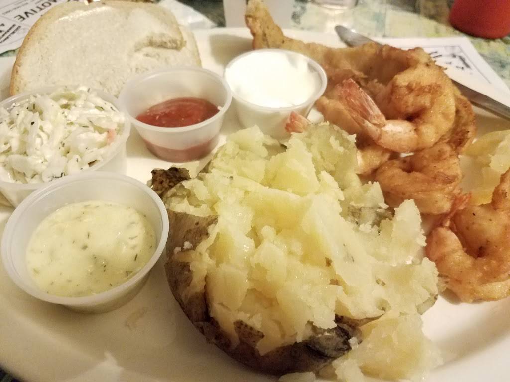 Finns Bar & Grill | restaurant | 220 W Summit Ave # 1, Wales, WI 53183, USA | 2629689800 OR +1 262-968-9800