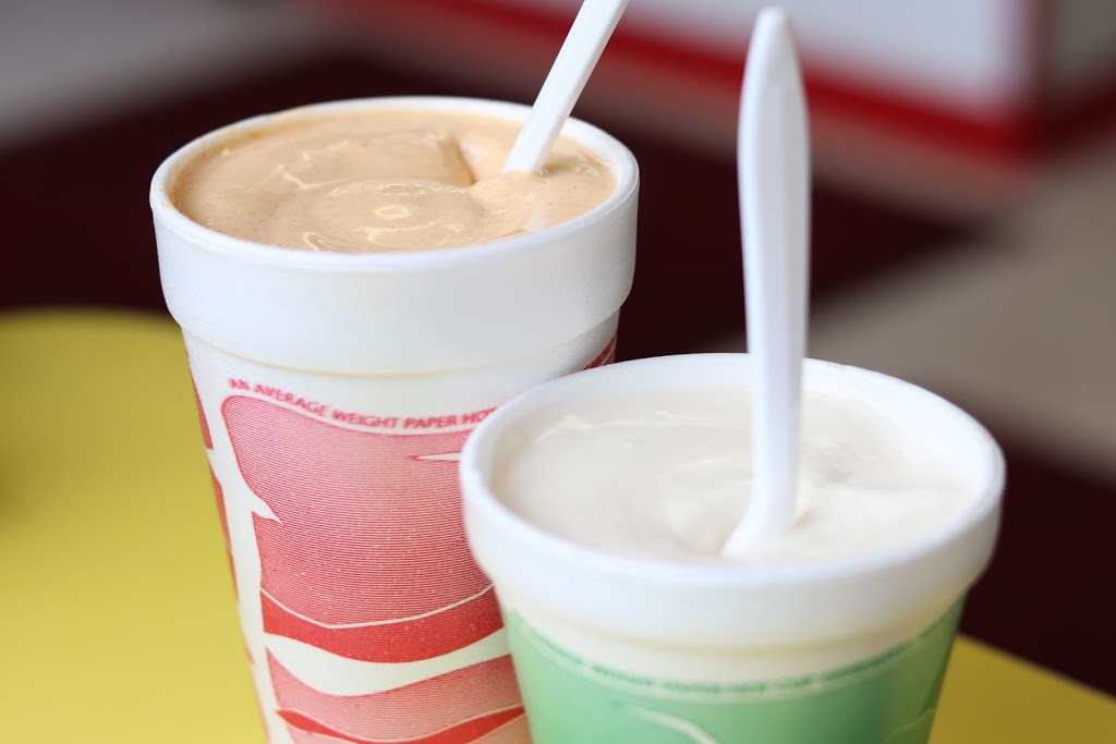 Tasty Drive In | restaurant | 804 S Kniss Ave, Luverne, MN 56156, USA | 5072838317 OR +1 507-283-8317