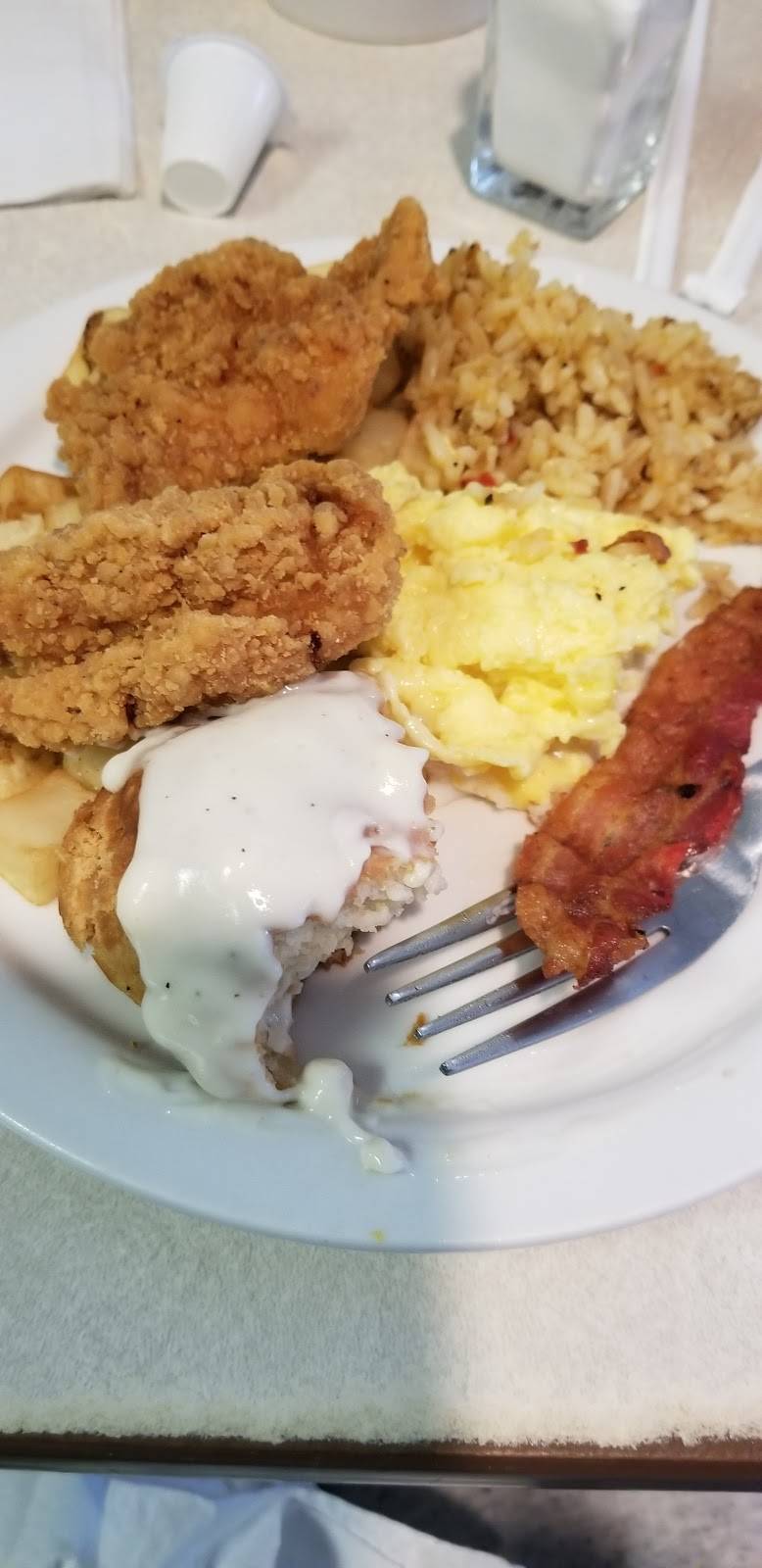 Shoneys Dalton | restaurant | 1302 W Walnut Ave St, Dalton, GA 30720, USA | 7062267453 OR +1 706-226-7453