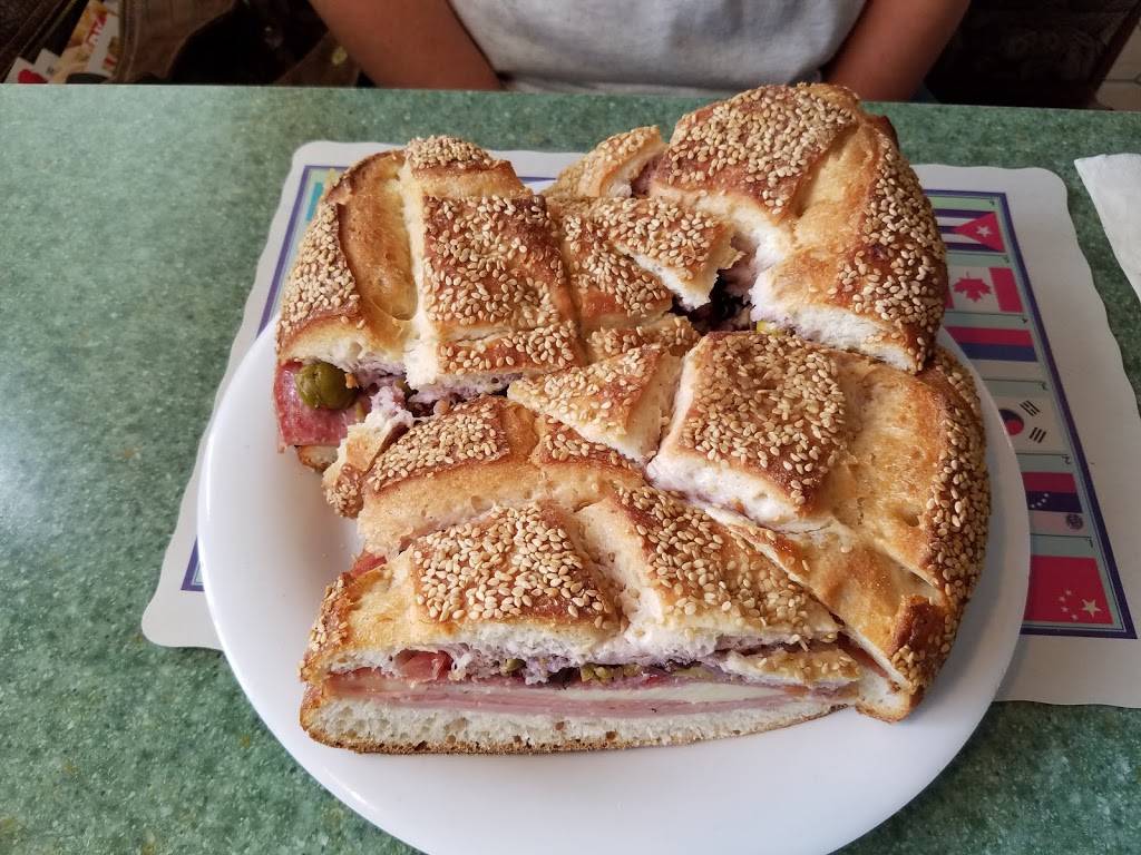 Biscuits and Barbeque | restaurant | 106 E 2nd St, Mineola, NY 11501, USA | 5164939797 OR +1 516-493-9797