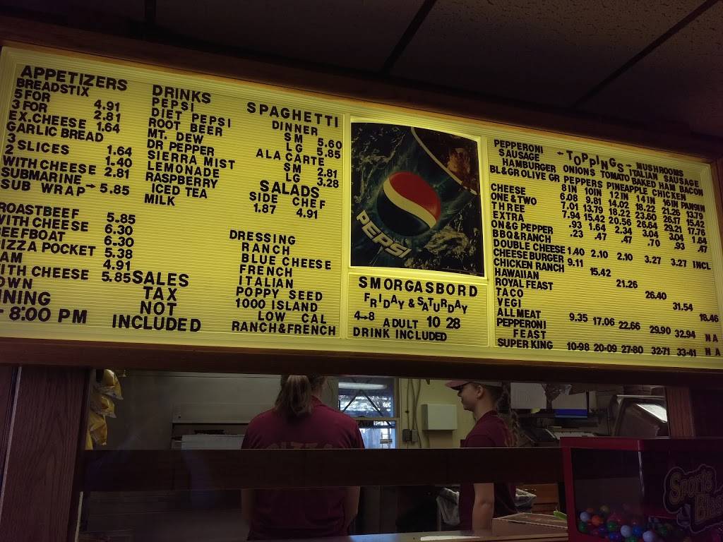 Pizza King | restaurant | 114 W Water St, Bluffton, IN 46714, USA | 2608244956 OR +1 260-824-4956