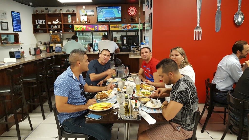 Maras Fish House | restaurant | 7400 NW South River Dr # B6, Medley, FL 33166, USA | 3058631009 OR +1 305-863-1009