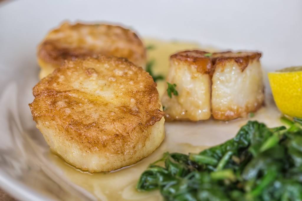 Mr. Big Fish | restaurant | 754 Neapolitan Way, Naples, FL 34103, USA | 2392624665 OR +1 239-262-4665