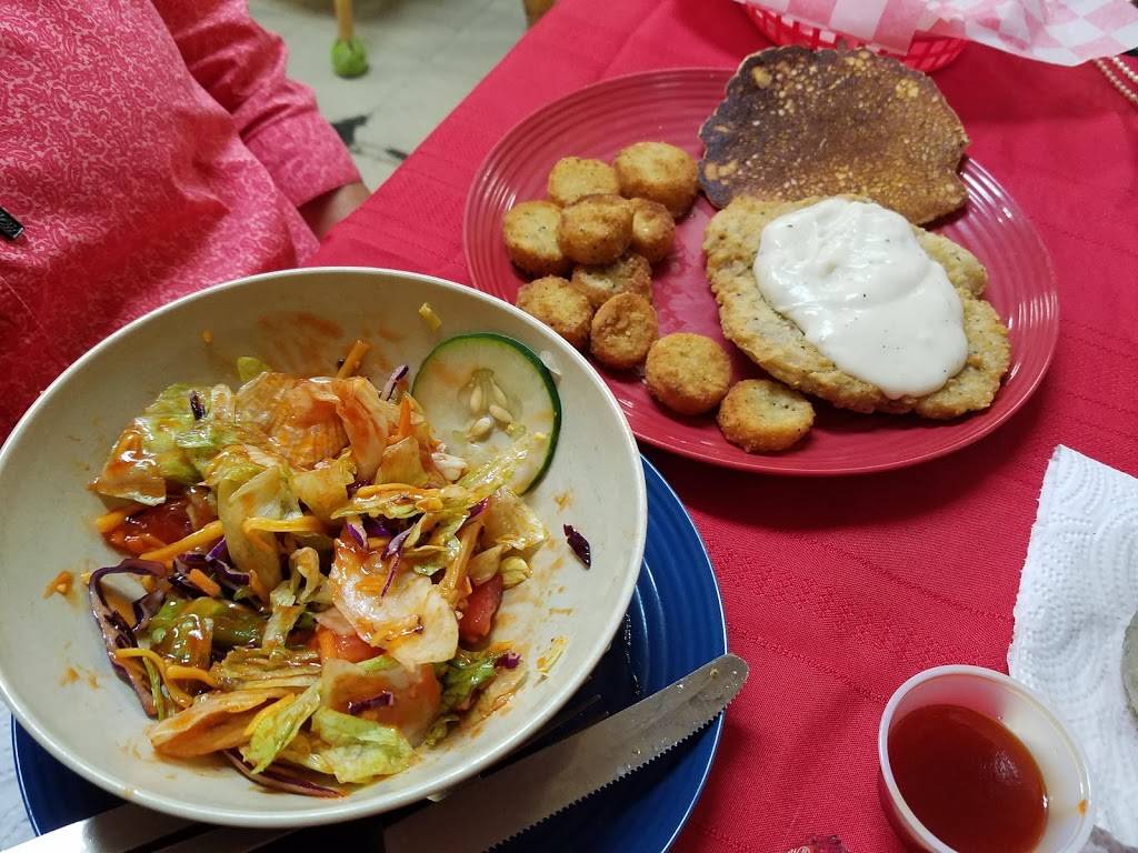 Sissys Cafe | restaurant | 130 Cross St, Mortons Gap, KY 42440, USA | 2702587012 OR +1 270-258-7012