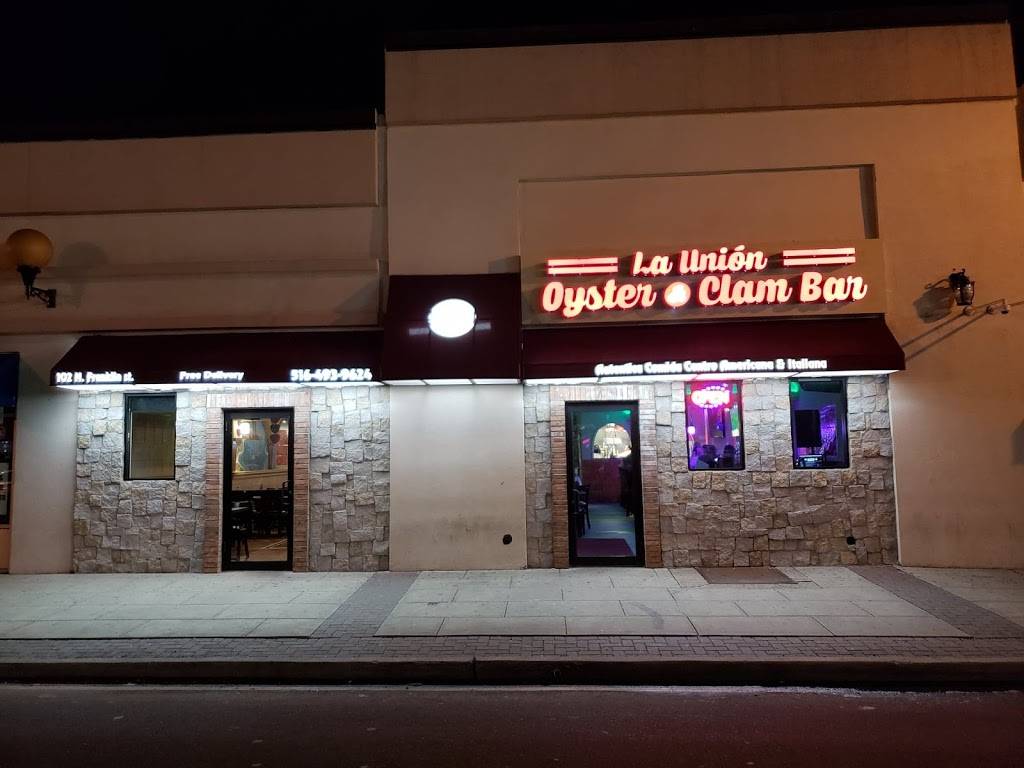 La Union Oyster & Clam Bar | restaurant | 102 N Franklin St, Hempstead, NY 11550, USA | 5164939624 OR +1 516-493-9624