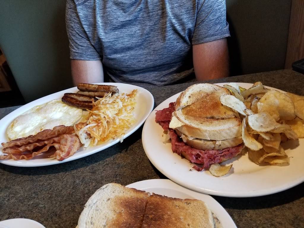 Villagers Restaurant | restaurant | 1121 N Saginaw St #7, Holly, MI 48442, USA | 2486342600 OR +1 248-634-2600