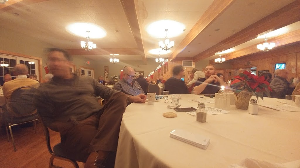 Canaan Country Club and The Belted Cow | restaurant | 74 High St, Canaan, CT 06018, USA | 8608247683 OR +1 860-824-7683