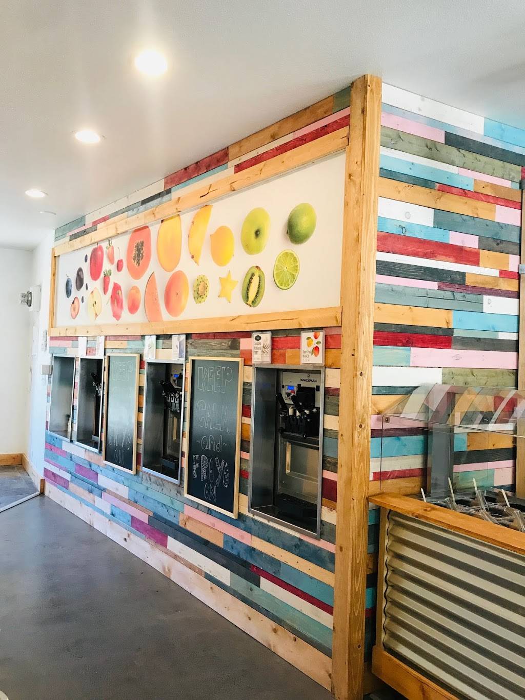 Three Rivers Yogurt | restaurant | 41727 Sierra Dr, Three Rivers, CA 93271, USA | 5596901286 OR +1 559-690-1286