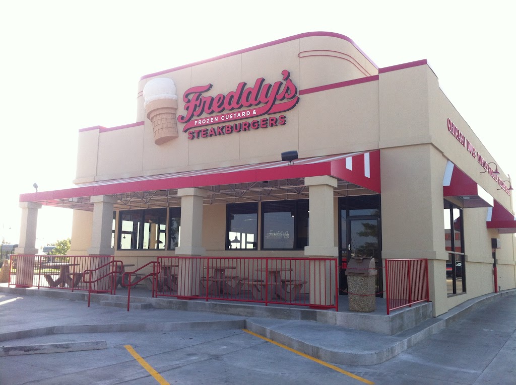 Freddys Frozen Custard & Steakburgers | restaurant | 3112 E Kansas Ave, Garden City, KS 67846, USA | 6208055900 OR +1 620-805-5900