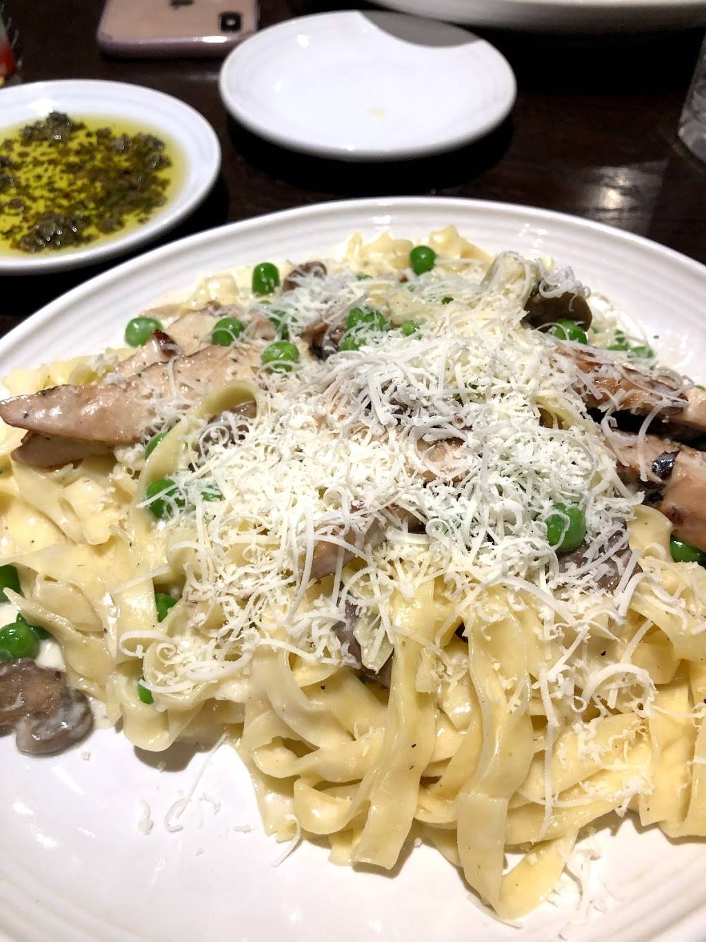 Carrabbas Italian Grill | restaurant | 3340 W Henrietta Rd, Rochester, NY 14623, USA | 5852926120 OR +1 585-292-6120