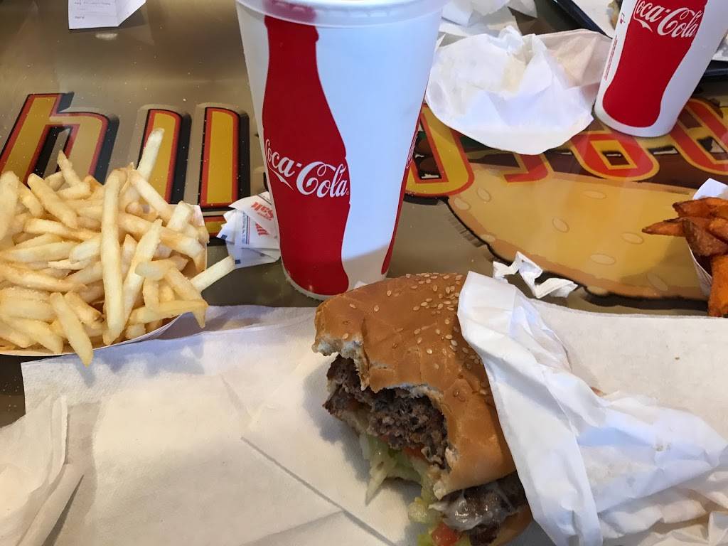 Burgerocity | restaurant | 157 Iron Point Rd, Folsom, CA 95630, USA | 9165889064 OR +1 916-588-9064