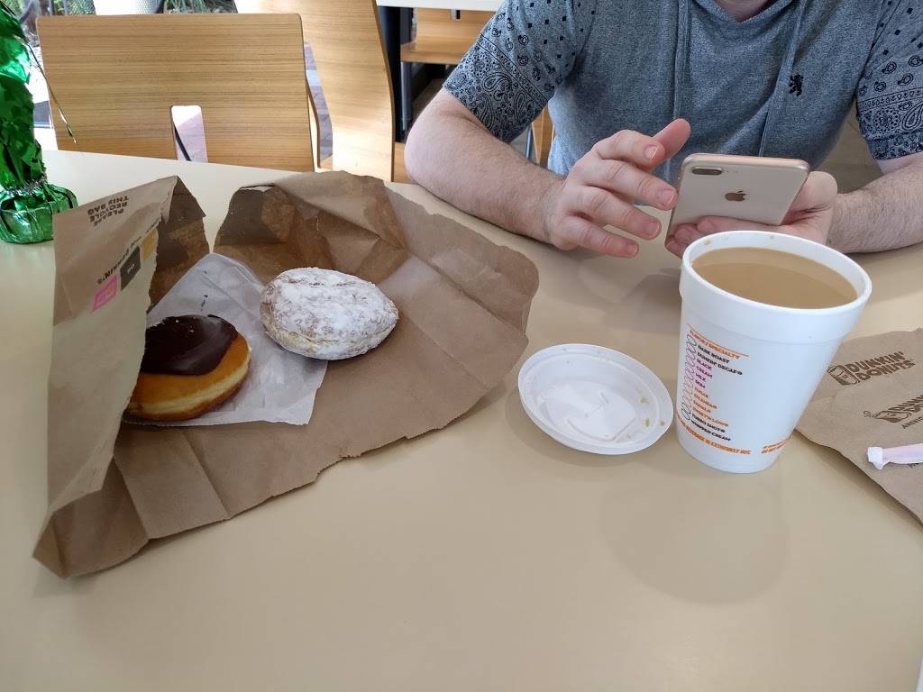 Dunkin | bakery | 6710 Main St Suite 132, Miami Lakes, FL 33014, USA | 3056020388 OR +1 305-602-0388