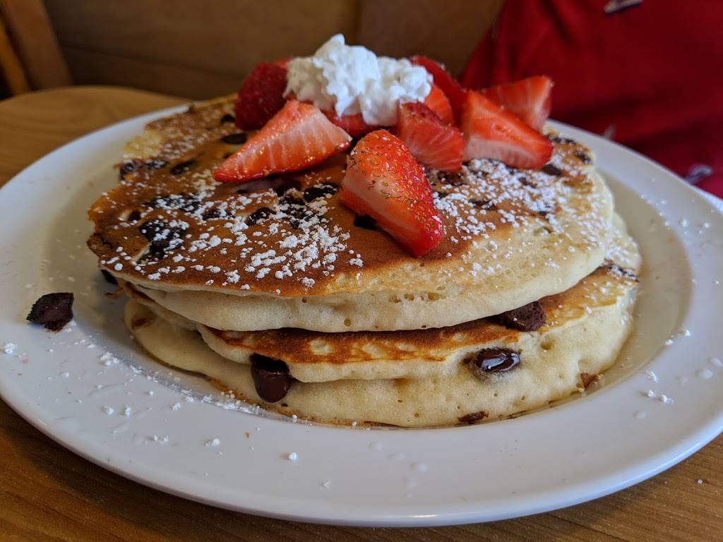 Breakfast Club of Tuskawilla | restaurant | 5965 Red Bug Lake Rd #137, Oviedo, FL 32765, USA | 4073881073 OR +1 407-388-1073