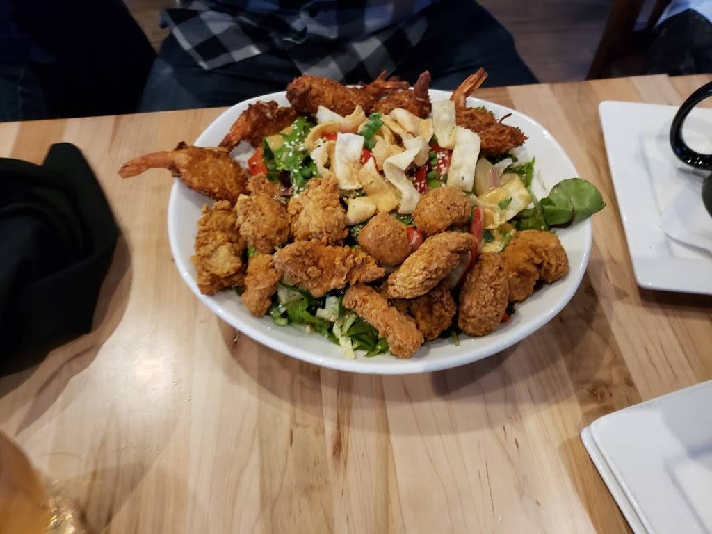 Shoeless Joes Sports Grill | restaurant | 50 Biscayne Crescent, Brampton, ON L6W 4S1, Canada | 9057965637 OR +1 905-796-5637