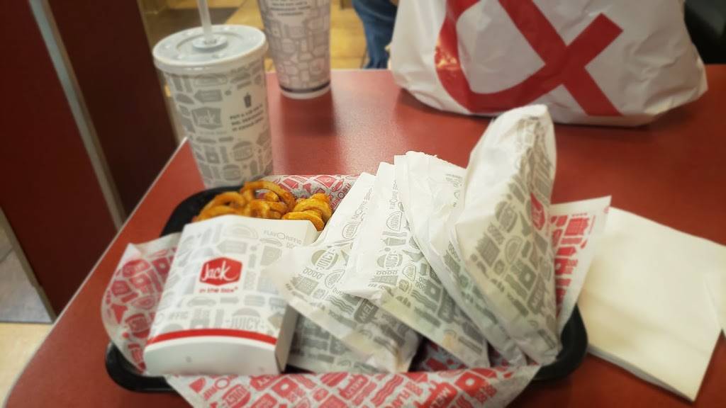 Jack in the Box | restaurant | 10701 Venice Blvd, Los Angeles, CA 90034, USA | 3108362385 OR +1 310-836-2385