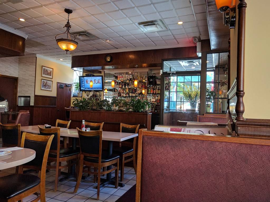 3 Guys | restaurant | 49 E 96th St, New York, NY 10128, USA | 2123483800 OR +1 212-348-3800