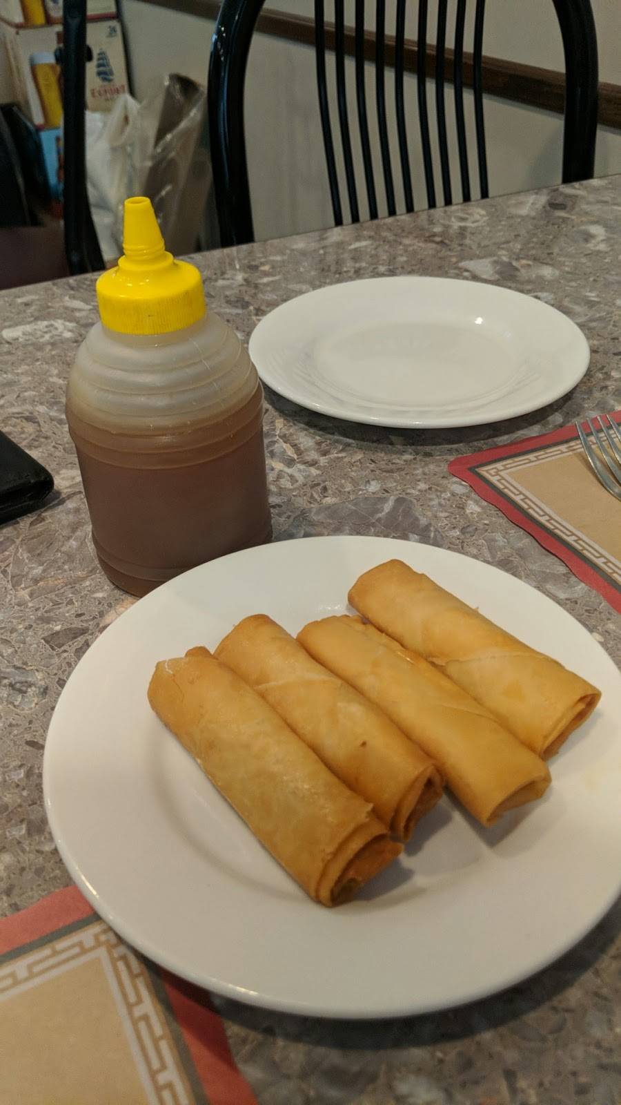 Mei Ling Chinese Food | restaurant | 15005 Yonge St, Aurora, ON L4G 1M5, Canada | 9057261218 OR +1 905-726-1218