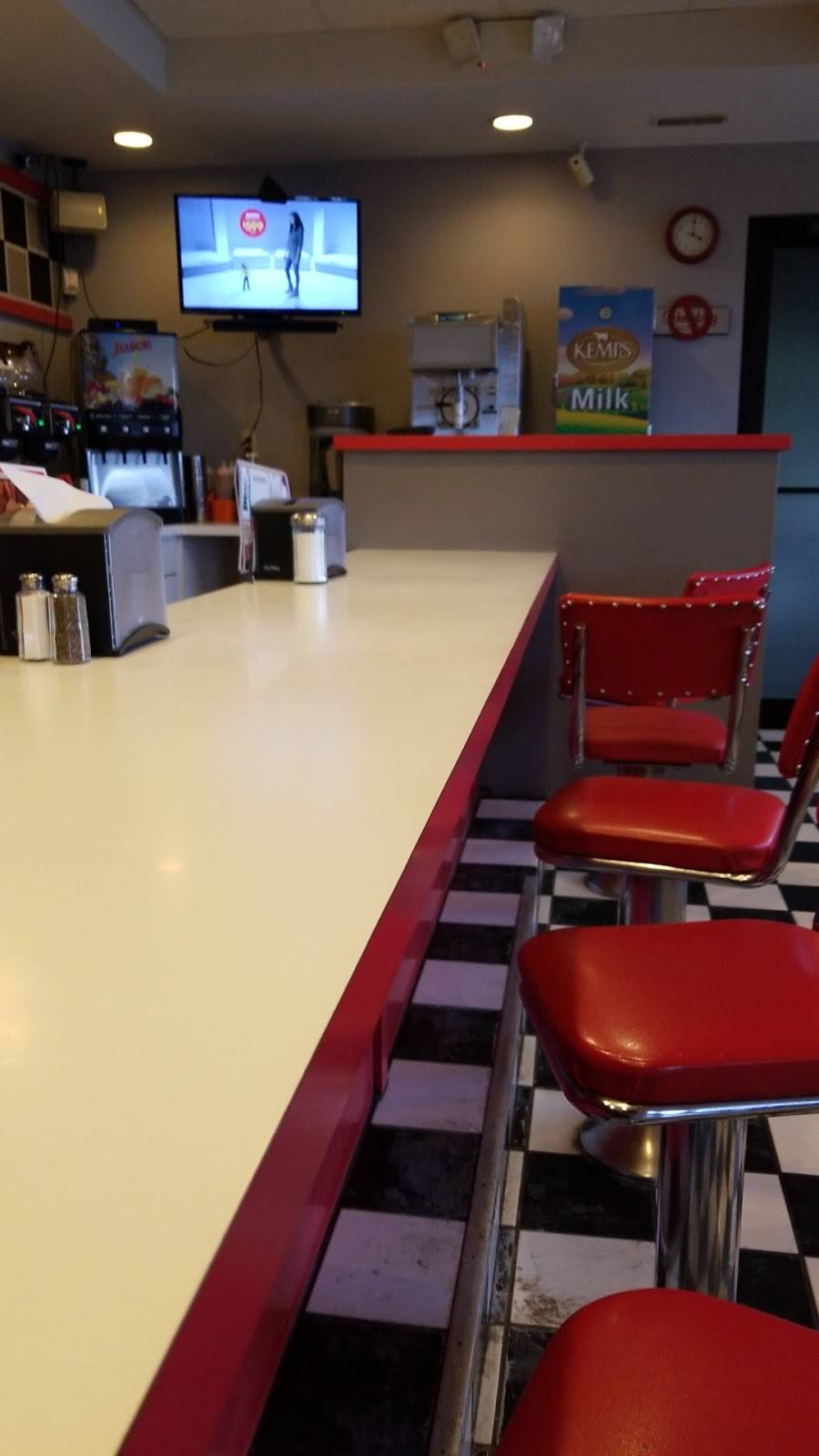 Schoops Hamburgers | restaurant | 151 Deanna Dr A, Lowell, IN 46356, USA | 2196968376 OR +1 219-696-8376