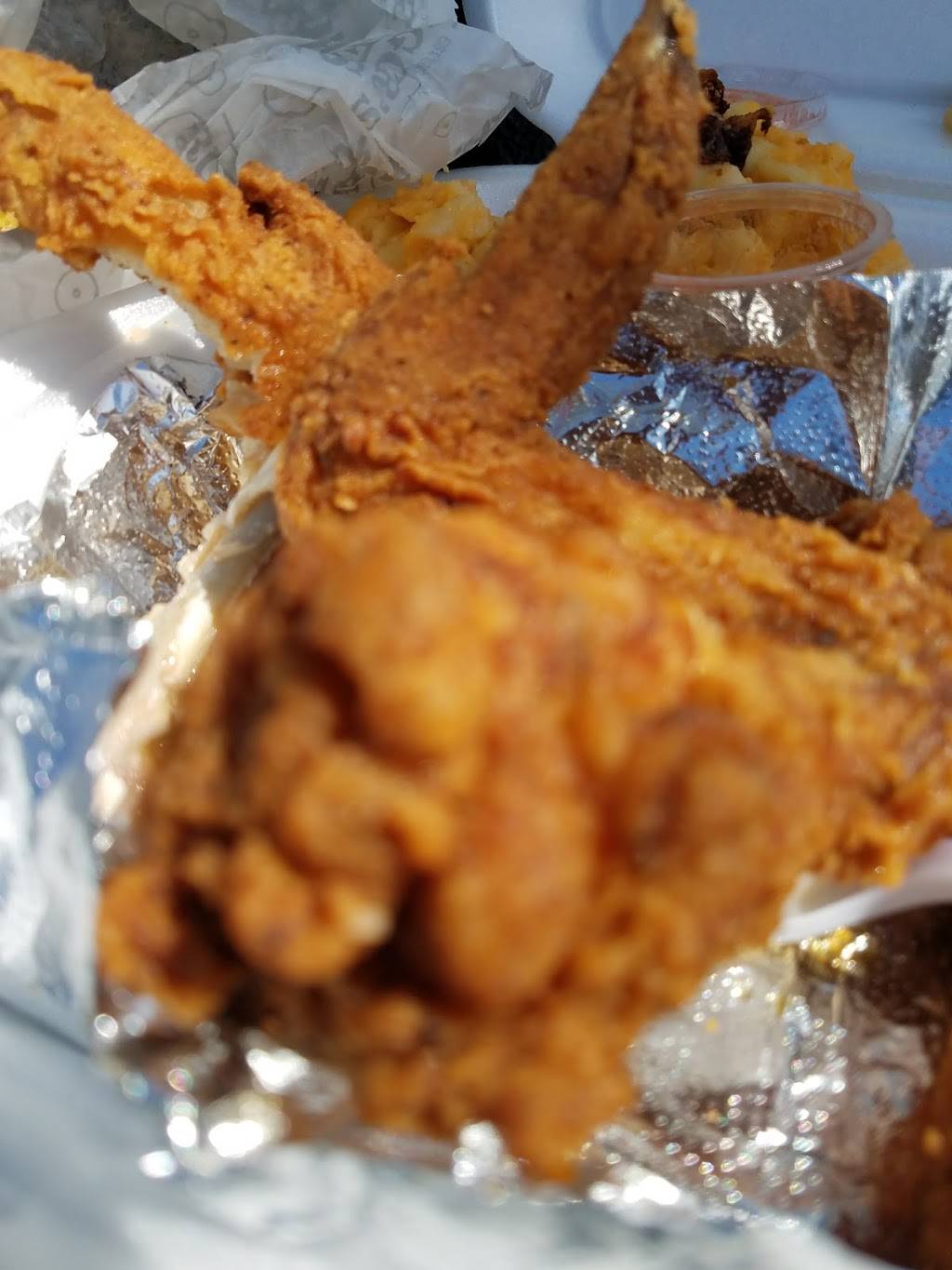 Maggie Bells Southern cooking | restaurant | 10111 Normandie Ave, Los Angeles, CA 90044, USA | 3236150031 OR +1 323-615-0031