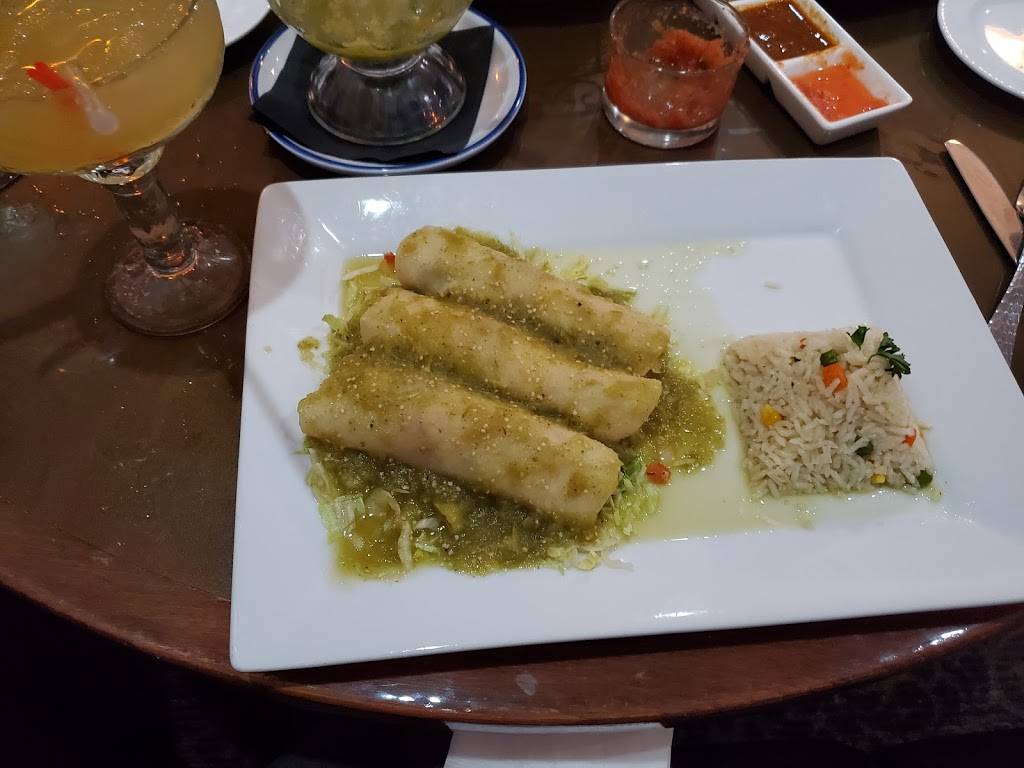 Xamana Kitchen Lounge | restaurant | 1847 Pulaski Hwy, Bear, DE 19701, USA | 3023659430 OR +1 302-365-9430