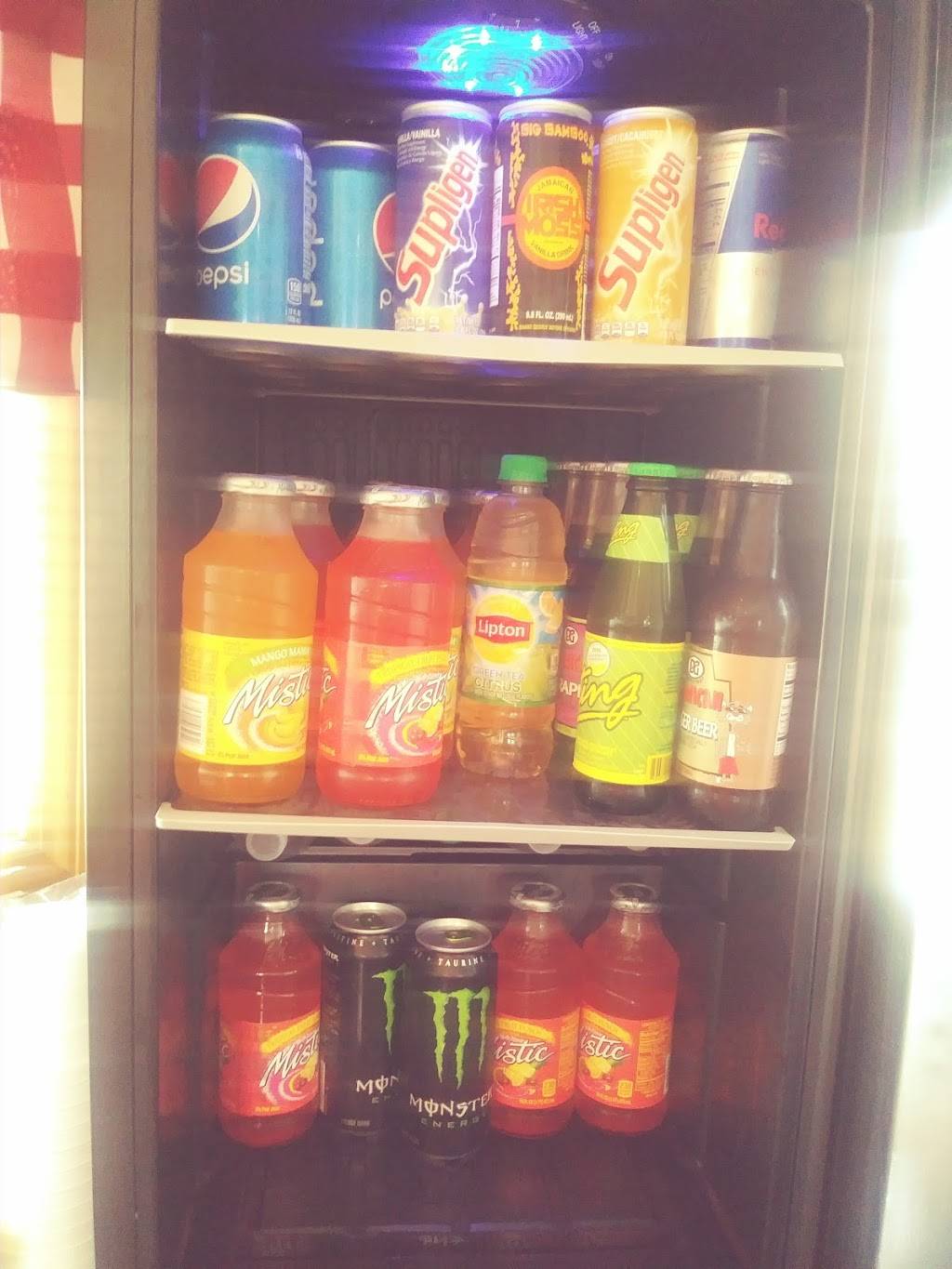 Richies Jerk&BBQ | restaurant | 35 Washington St, Sanford, ME 04073, USA | 2072066654 OR +1 207-206-6654