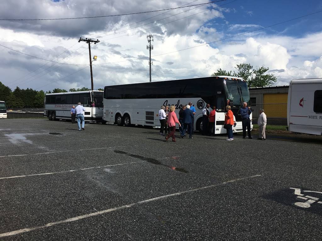 The Barn Dinner Theatre | restaurant | 120 Stage Coach Trail, Greensboro, NC 27409, USA | 3362922211 OR +1 336-292-2211