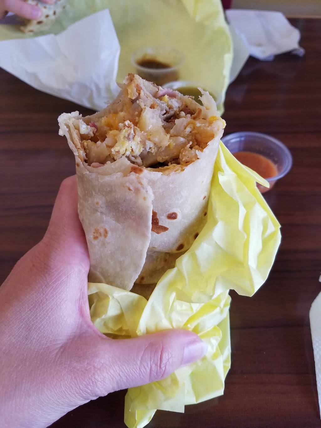 Albertacos Mexican Food Inc | restaurant | 601 Sycamore Ave, Vista, CA 92083, USA | 7605986047 OR +1 760-598-6047