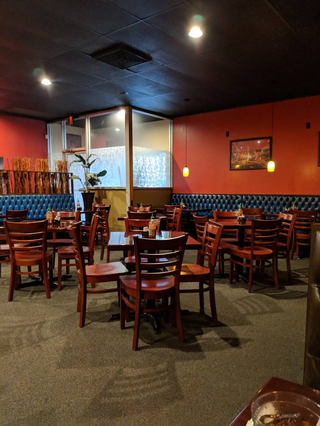 Bangkok City Thai Cuisine | restaurant | 24350 W 10 Mile Rd, Southfield, MI 48033, USA | 2482003492 OR +1 248-200-3492