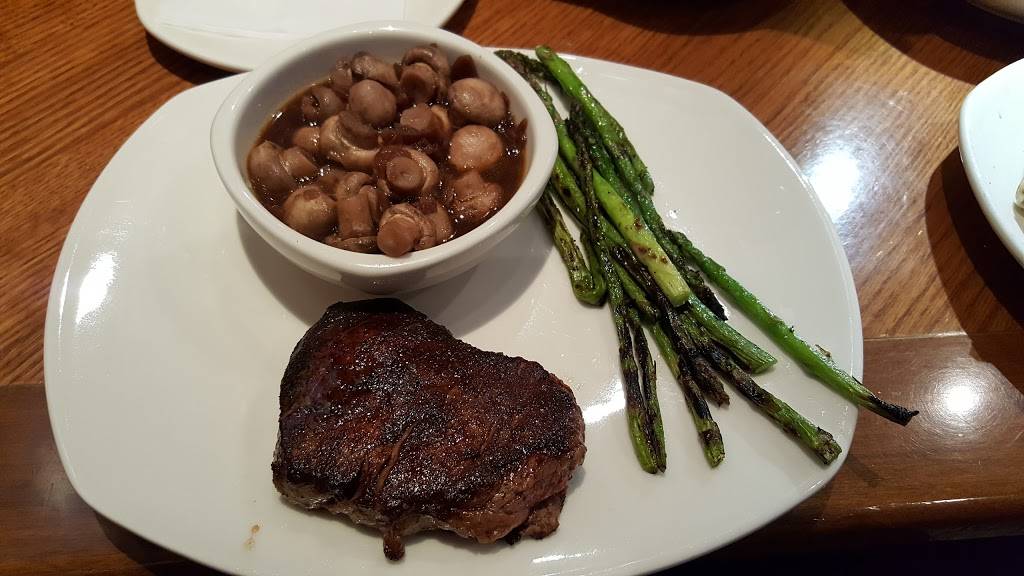 Outback Steakhouse | restaurant | 2124 Merrick Ave, Merrick, NY 11566, USA | 5163777761 OR +1 516-377-7761