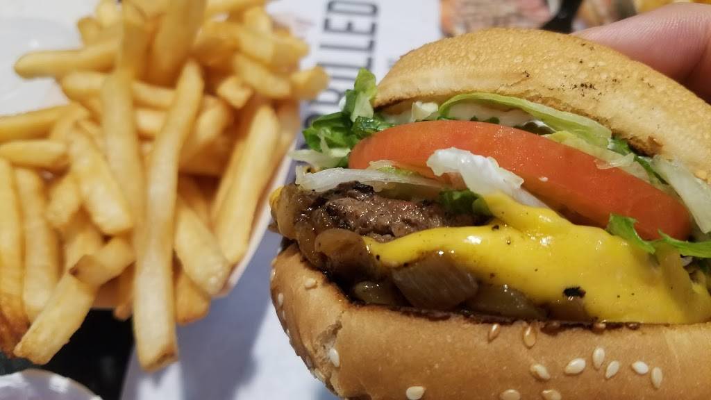 The Habit Burger Grill | restaurant | 2720 Nutwood Ave, Fullerton, CA 92831, USA | 7148719116 OR +1 714-871-9116