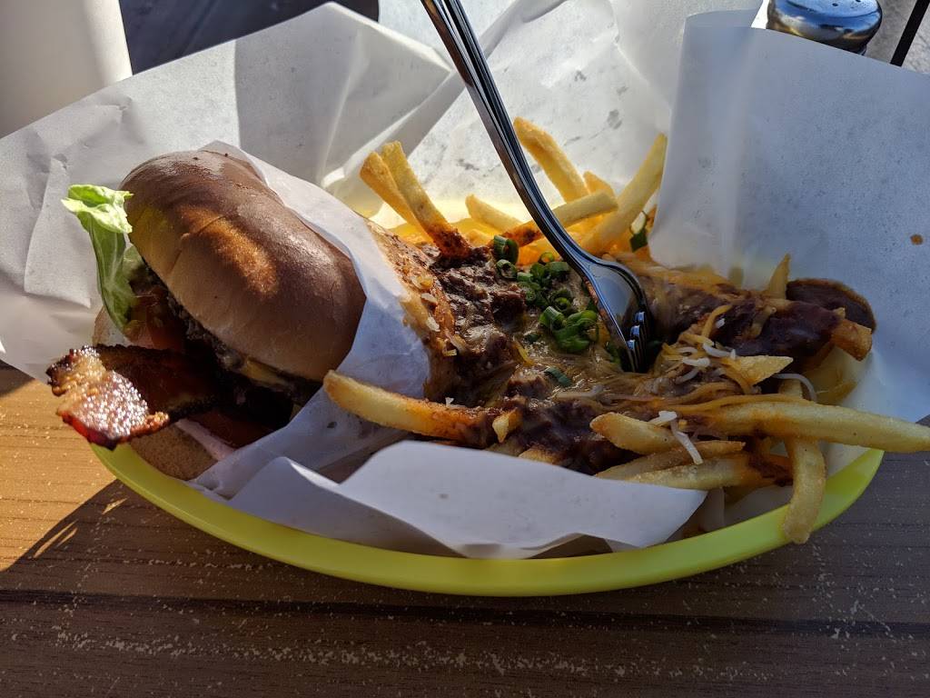 Crystal Cove Shake Shack | restaurant | 7703 East Coast Hwy, Newport Beach, CA 92657, USA | 9494640100 OR +1 949-464-0100