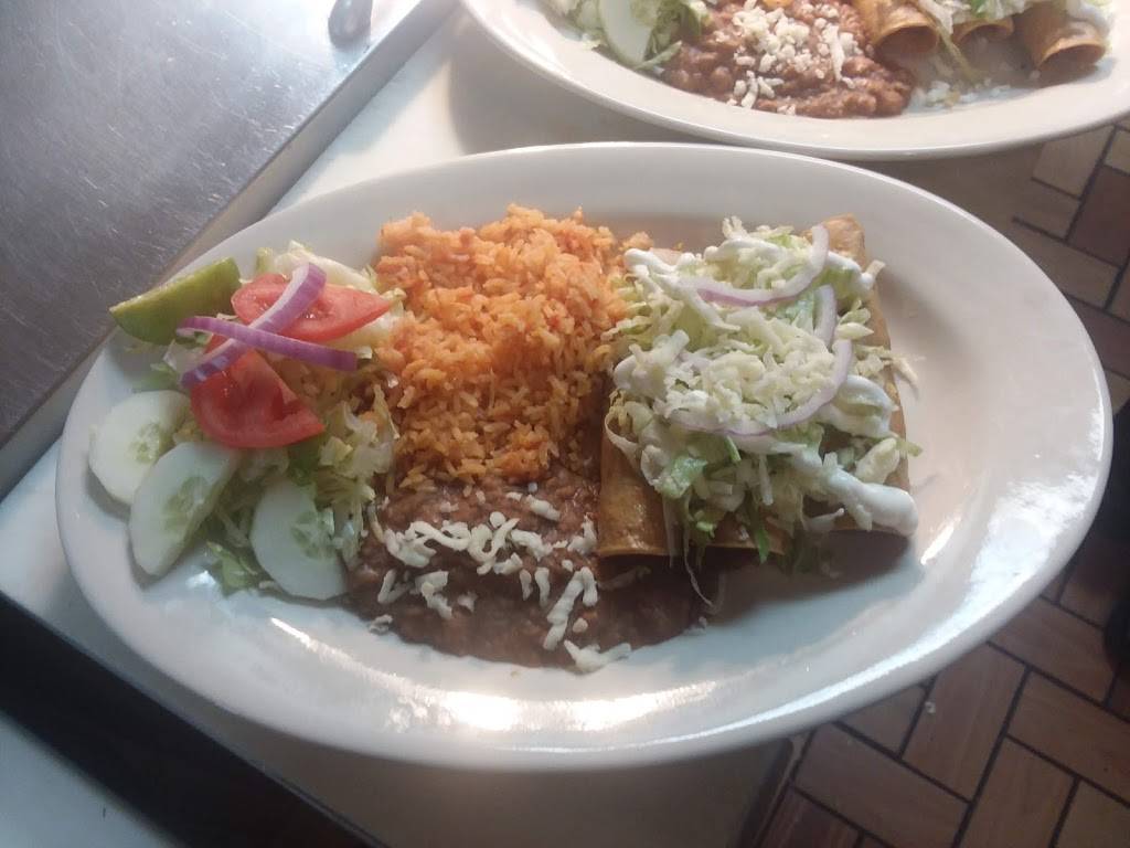 El Tlaxcalteca Restaurant | restaurant | Milwaukee, WI 53204, USA | 4143128436 OR +1 414-312-8436