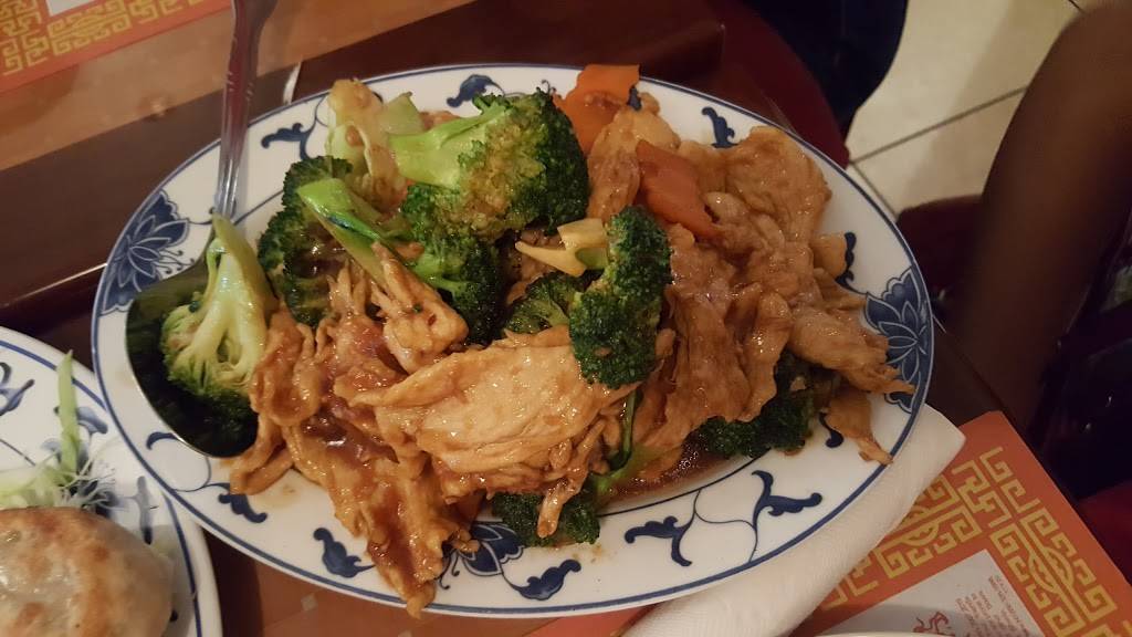 Golden Leaf Restaurant | restaurant | 3615 Tamiami Trail N, Naples, FL 34103, USA | 2394346336 OR +1 239-434-6336