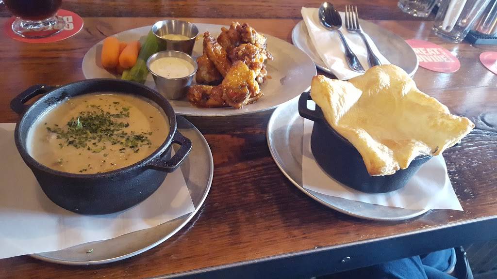 The Westy Sports & Spirits | restaurant | 7908 35th Ave SW #3405, Seattle, WA 98126, USA | 2069378977 OR +1 206-937-8977