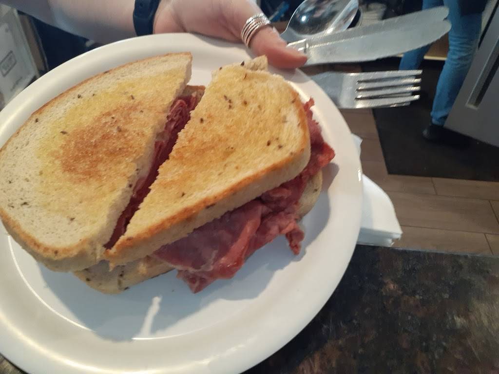 Angelos family dining | restaurant | 1832 Biddle Ave, Wyandotte, MI 48192, USA | 7342817807 OR +1 734-281-7807