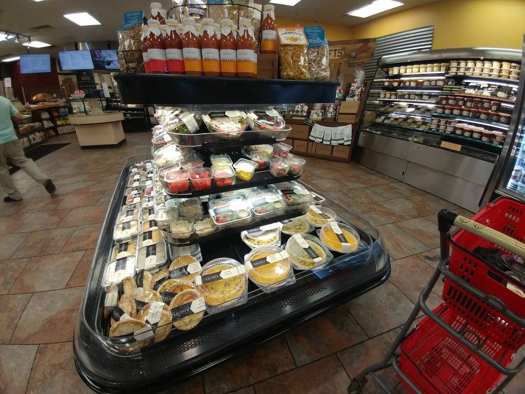 Carlinos Specialty Foods | restaurant | 128 Market St, West Chester, PA 19382, USA | 6106494046 OR +1 610-649-4046