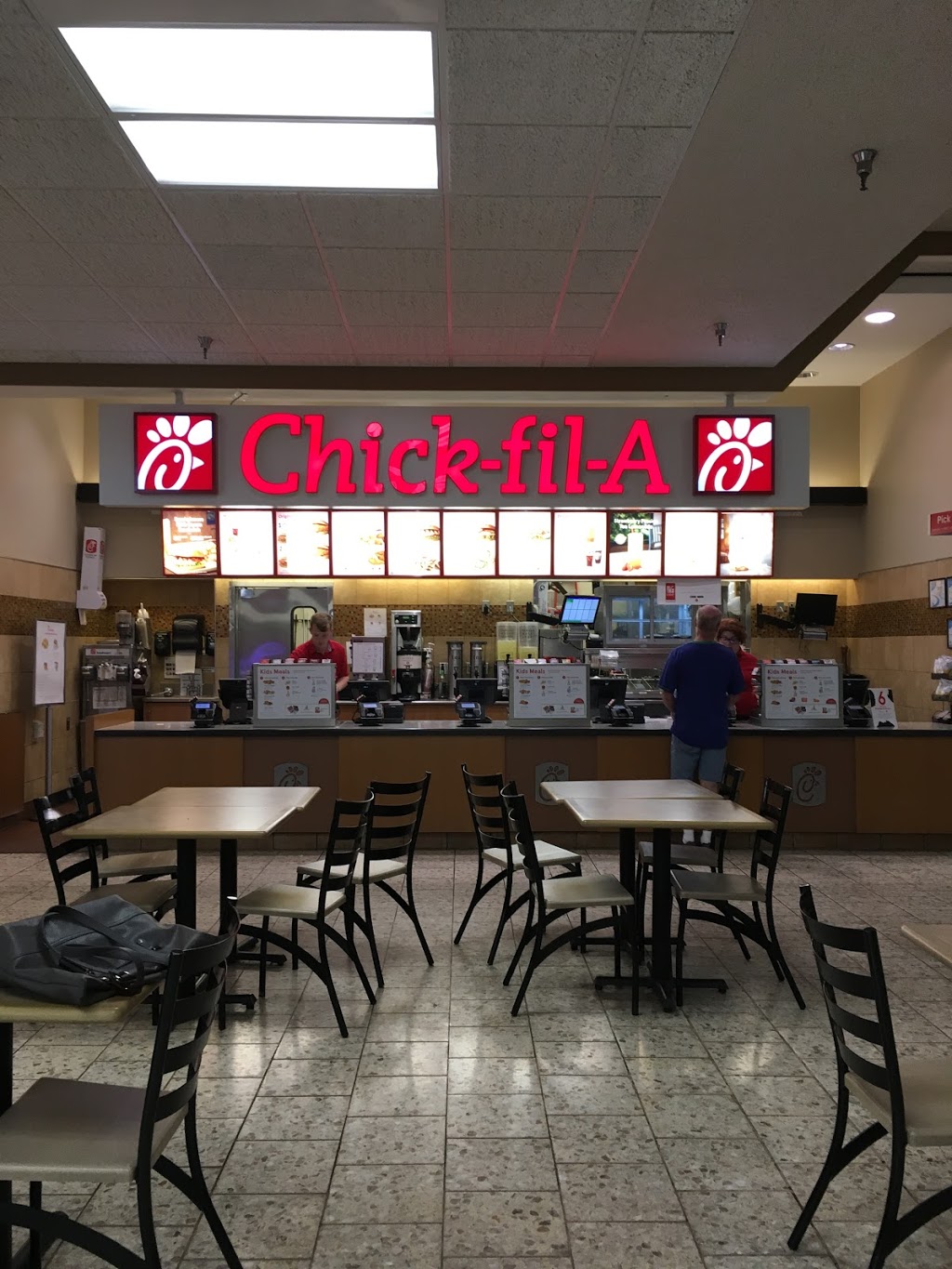 Chick-fil-A | restaurant | 4400 Sergeant Rd Ste 214, Sioux City, IA 51106, USA | 7122763916 OR +1 712-276-3916