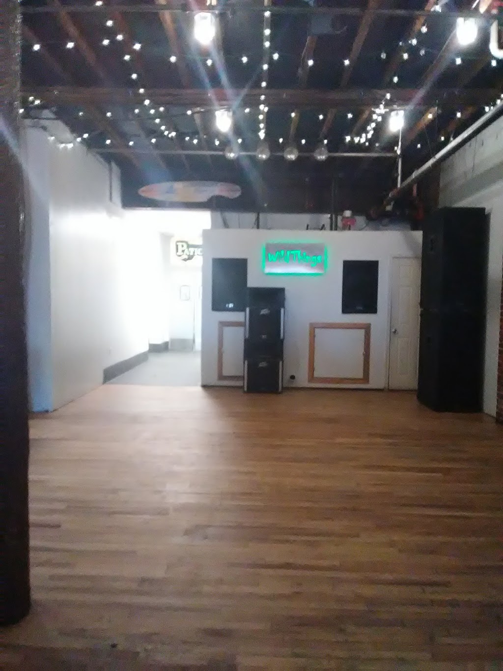 Wild Things Restaurant & Bar | restaurant | 113 E Main St, Frostburg, MD 21532, USA | 3016870210 OR +1 301-687-0210