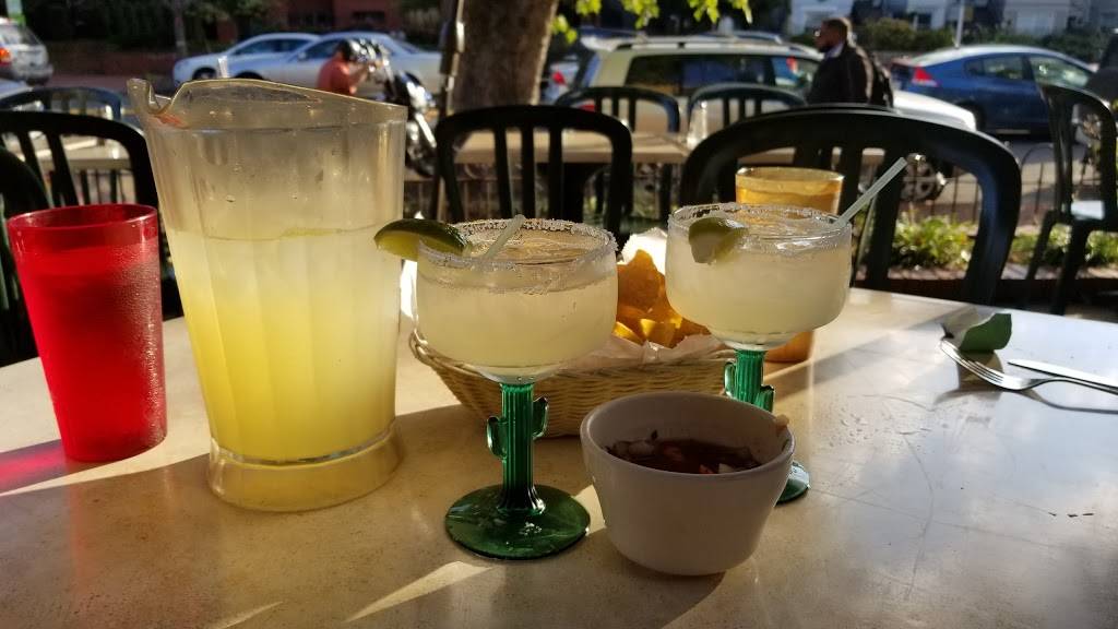 La Loma Mexican Restaurant | restaurant | 316 Massachusetts Ave NE, Washington, DC 20002, USA | 2025482550 OR +1 202-548-2550