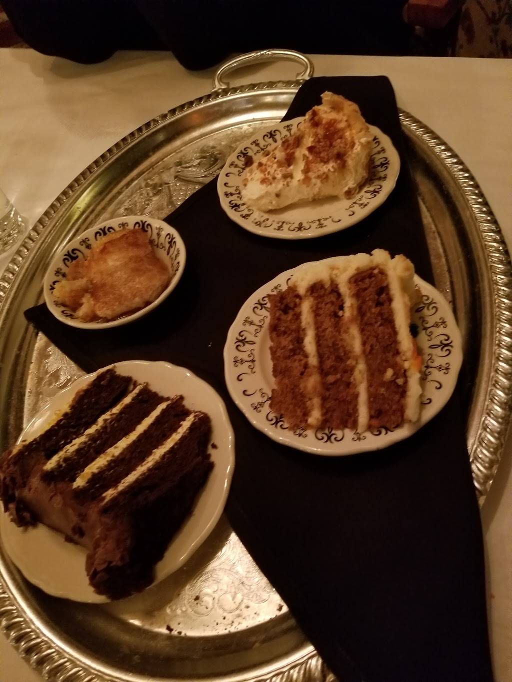 Petit Paree Restaurant & Lounge | restaurant | 228 E Main St, Festus, MO 63028, USA | 6369378400 OR +1 636-937-8400