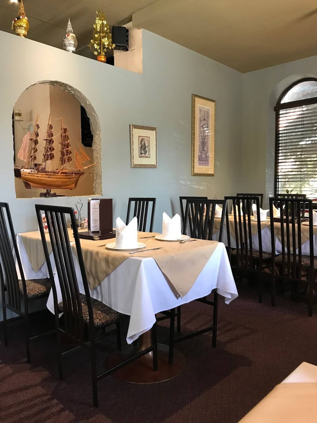 Jing Thai Restaurant | restaurant | 63 Queen St S, Mississauga, ON L5M 3S9, Canada | 9058121312 OR +1 905-812-1312