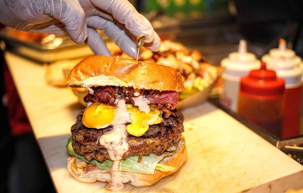 Dixie BBQ | restaurant | 18798 W Dixie Hwy, Miami, FL 33180, USA | 3057602620 OR +1 305-760-2620