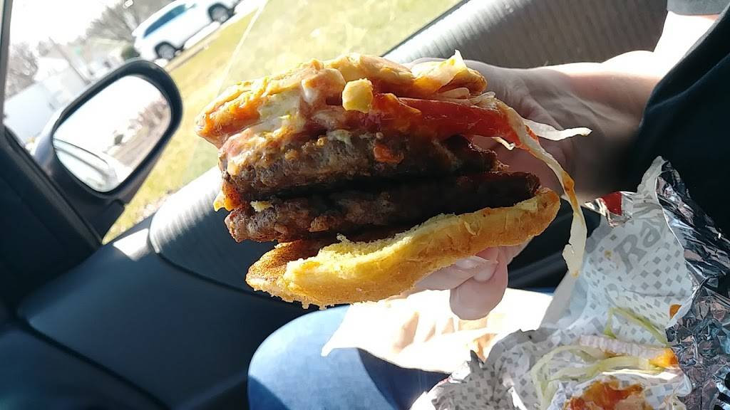 Checkers | restaurant | 461 28th St SE, Grand Rapids, MI 49507, USA | 6164529191 OR +1 616-452-9191