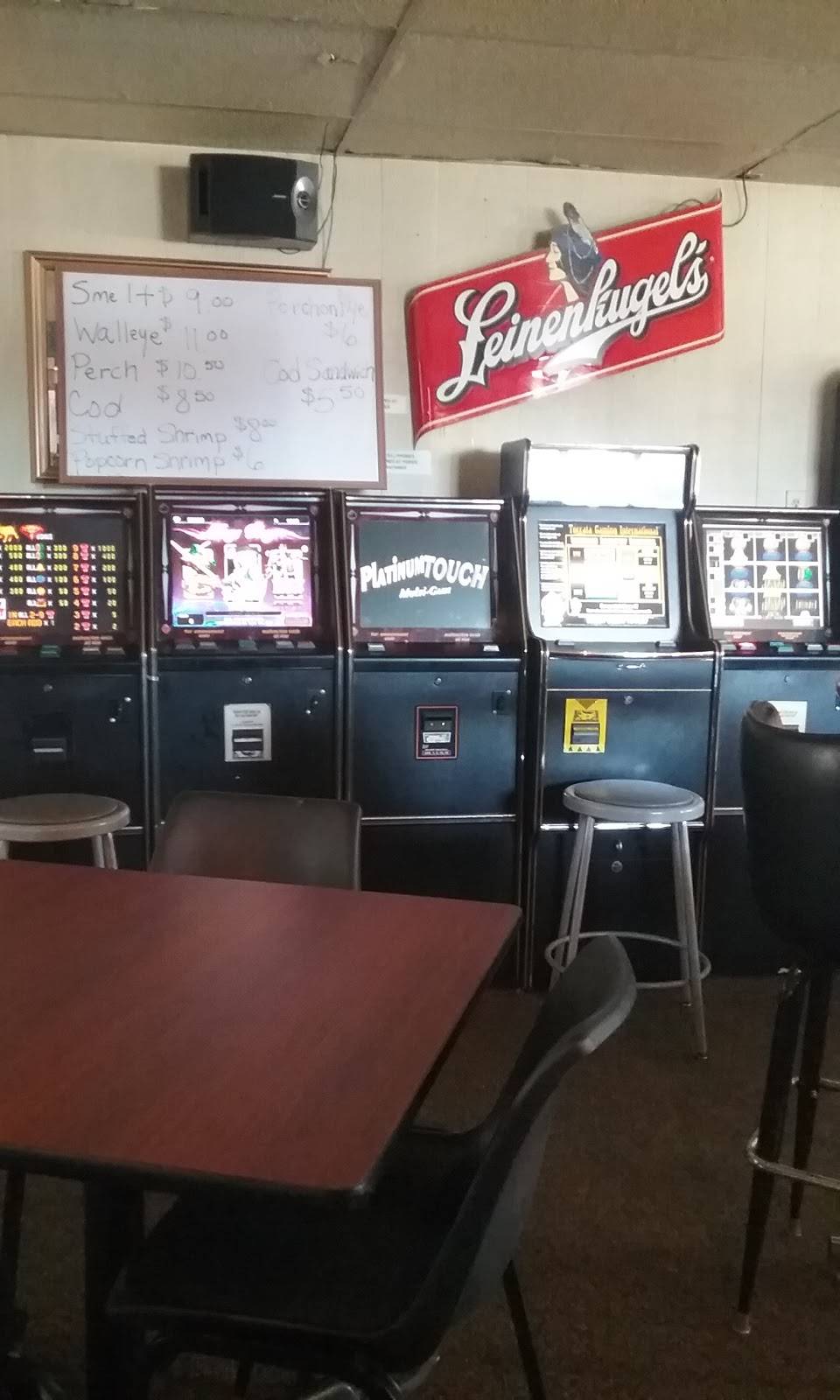 Footbridge Bar & Grill | restaurant | N3850 County C, Kewaunee, WI 54216, USA | 9203880490 OR +1 920-388-0490