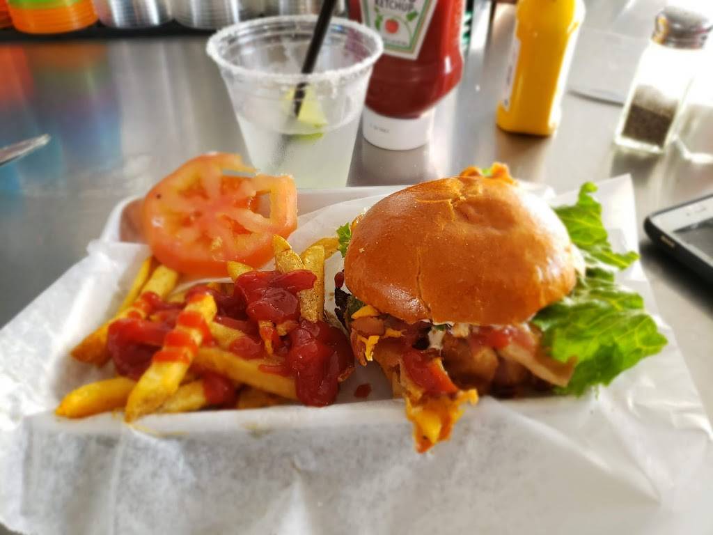 Skippers Pier Restaurant & Dock Bar | restaurant | 6158 Drum Point Rd, Deale, MD 20751, USA | 4108677110 OR +1 410-867-7110