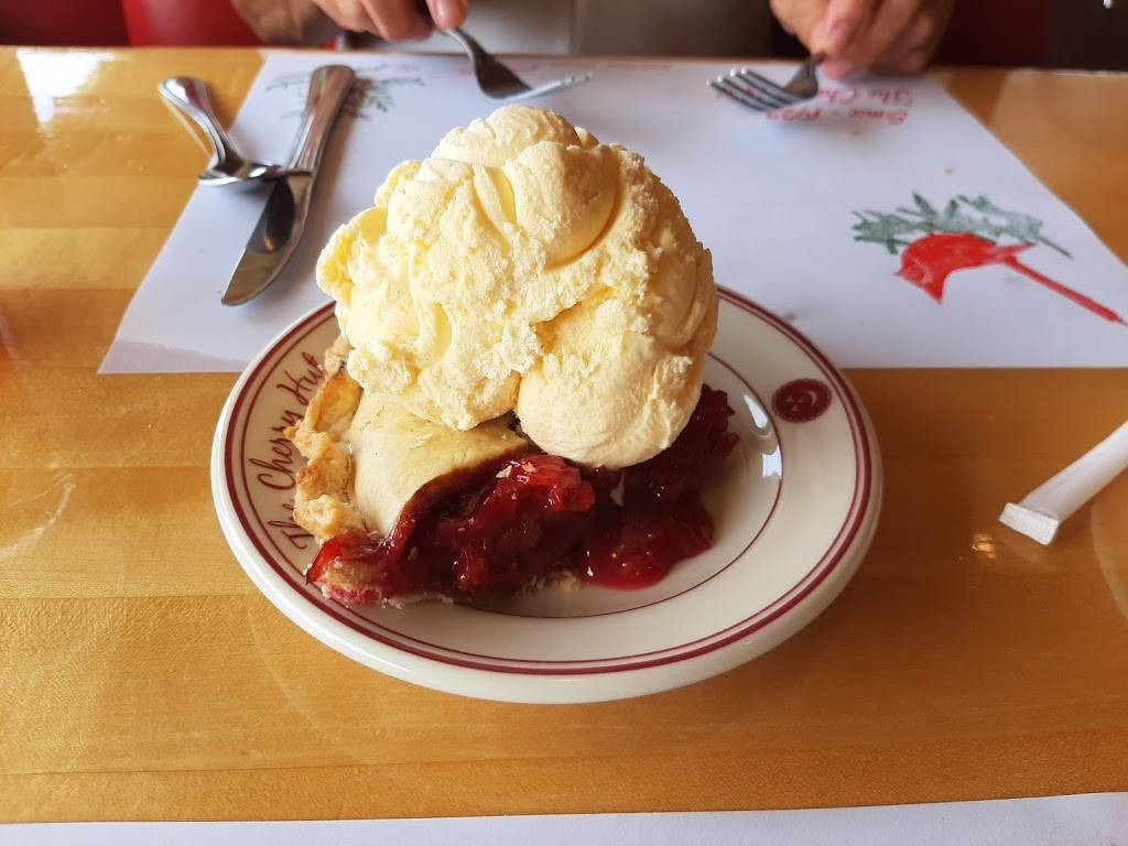 The Cherry Hut | bakery | 211 N Michigan Ave, Beulah, MI 49617, USA | 2318824431 OR +1 231-882-4431