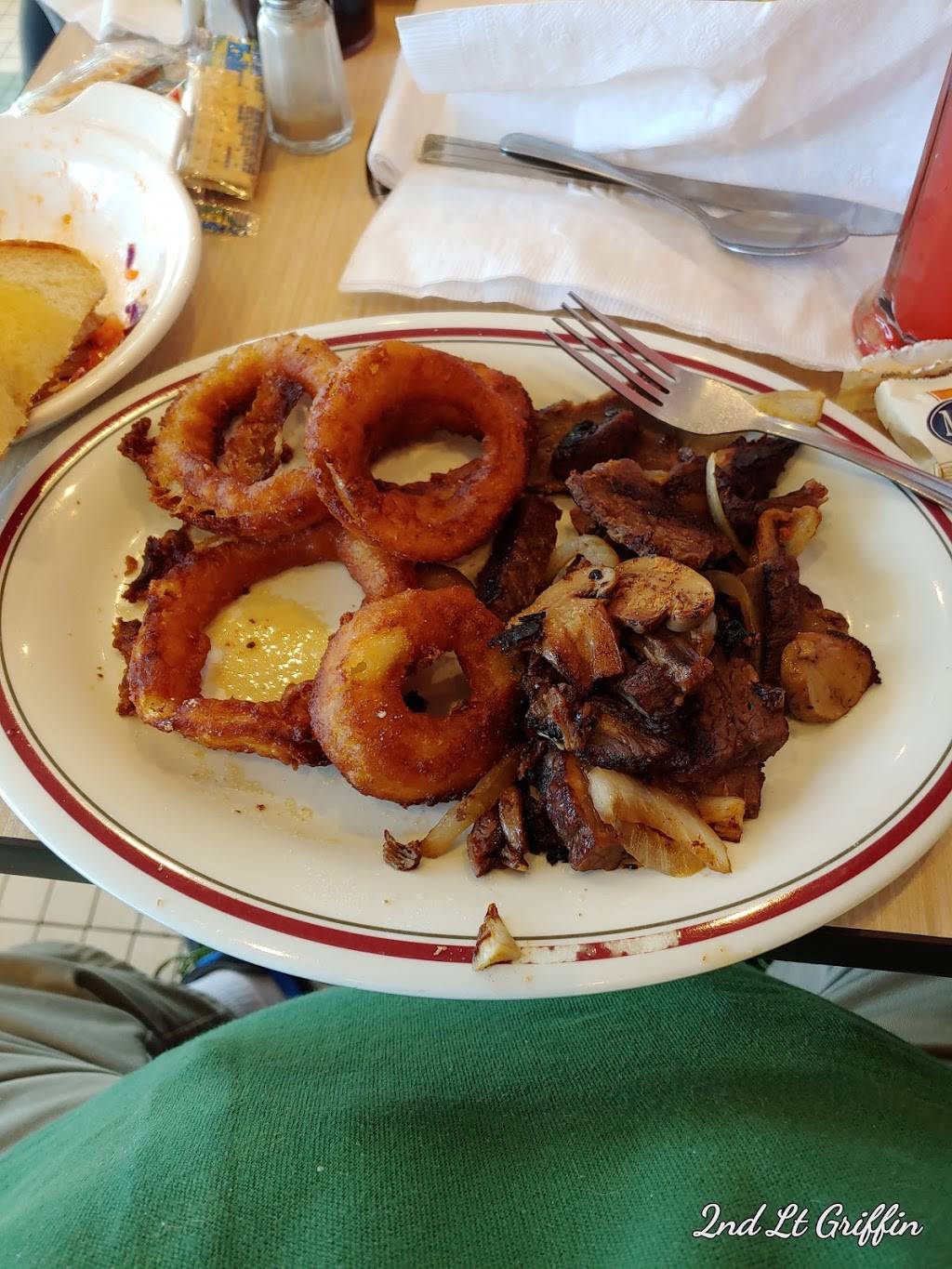 Huddle House | meal takeaway | 147 Lakewood Dr, Batesville, MS 38606, USA | 6625787779 OR +1 662-578-7779