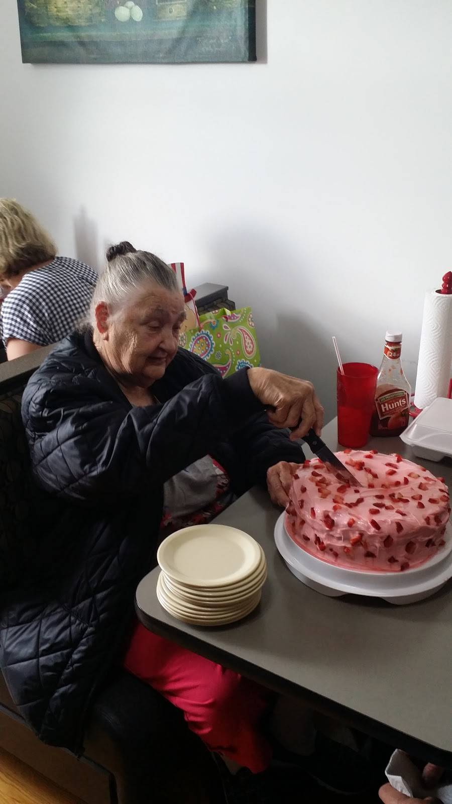 Tesss Kitchen Cafe | restaurant | 1553 US-41, Pelham, TN 37366, USA | 9314678113 OR +1 931-467-8113