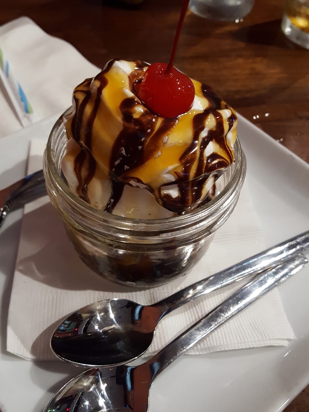 Burger Theory | restaurant | 1616 Main St #1, Houston, TX 77002, USA | 7136588888 OR +1 713-658-8888