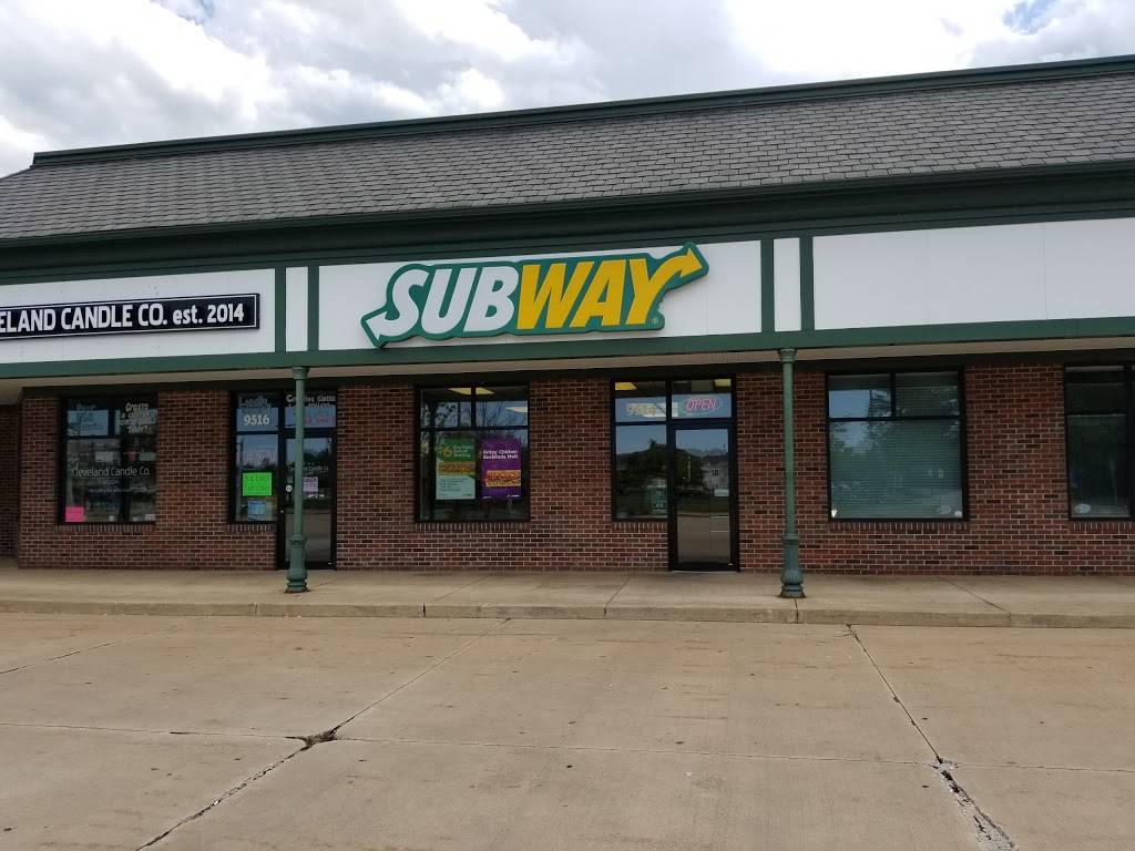 Subway | restaurant | 9514 Diamond Centre Dr, Mentor, OH 44060, USA | 4405795496 OR +1 440-579-5496